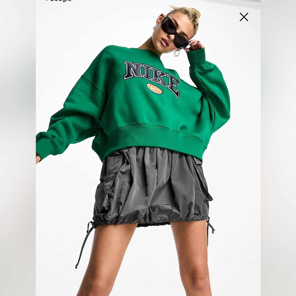 Nike Oversized Retro Crewneck Sweatshirt